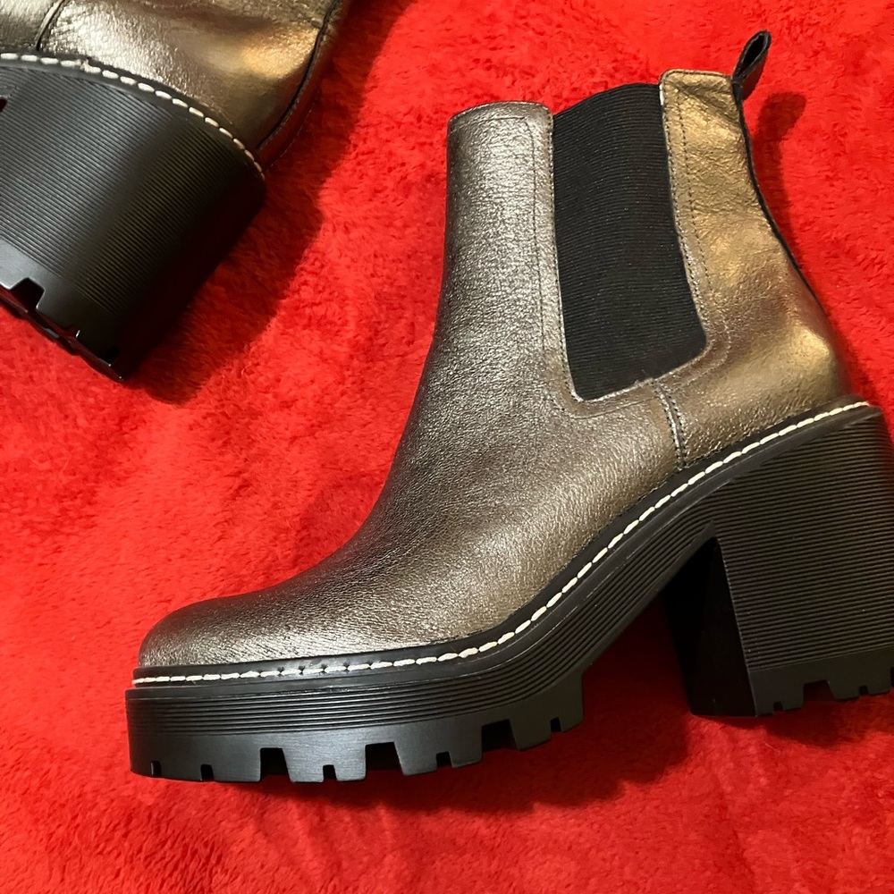Kendall & Kylie ‘Jett’ Silver Platform Boots